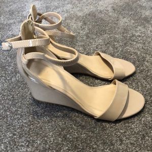 Kelly & Katie Wedges